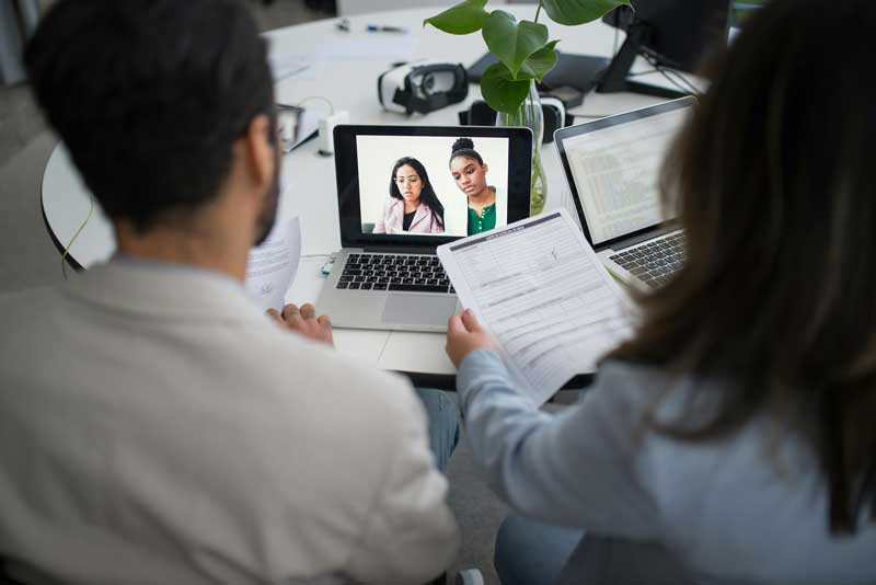 How does a job seeker do well in the interview?